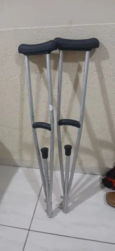 Vende-se, esta muleta.