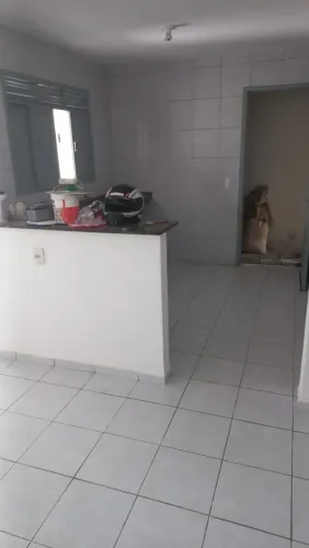 Vendo 2 casas e 2 kit net em cima da cs maior, alugo a cs maior,