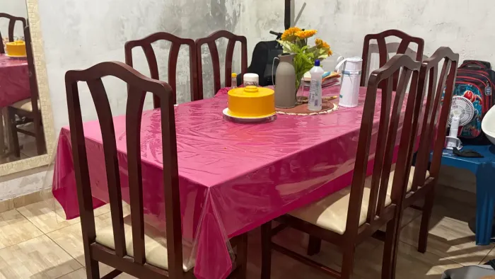 MESA DE VIDRO 6 CADEIRA