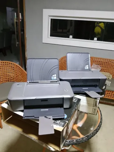 Impressora Hp Deskjet 1000, usada "poucas vezes"