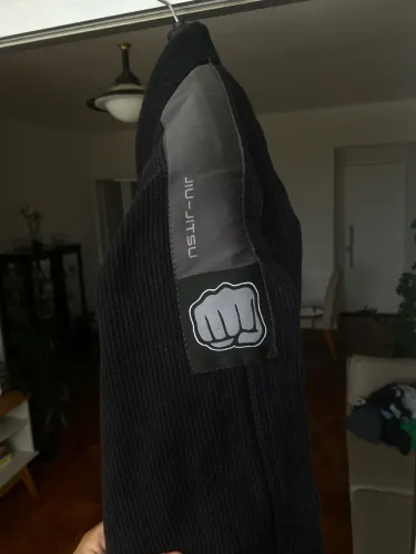 KIMONO JIU JITSU KORAL A1 PRETO 