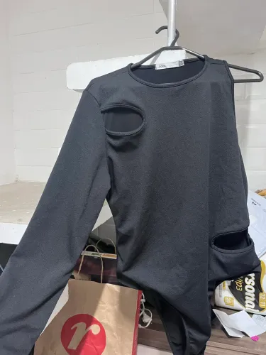 Body preto vazado