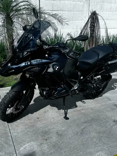 R 1250 GS Adventure Premium Triple Black / 2024 / 19.827KM