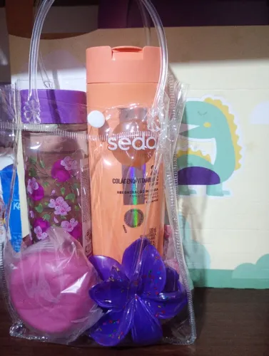 Kits femininos Natura e Avon