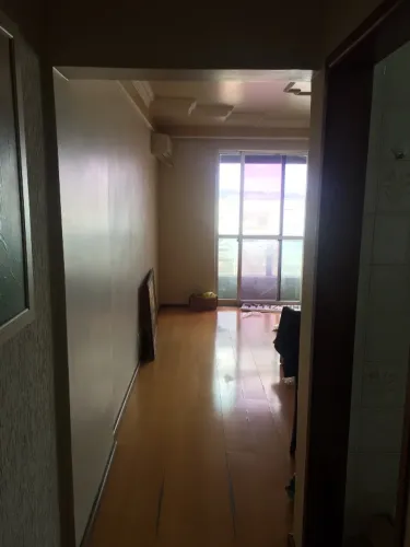 Apartamento semimobiliado de dois quartos no centro de Cascavel-PR