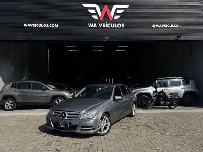 Mercedes-Benz C-180 CGI Classic 1.8 16V 156cv Aut. 2012