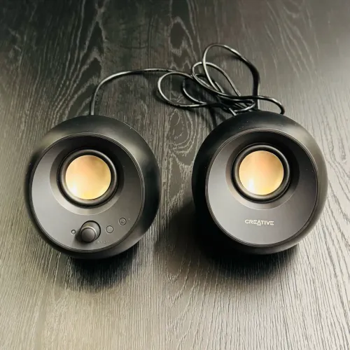 Caixa de Som Speaker Bluetooth Creative Pebble Pro RGB