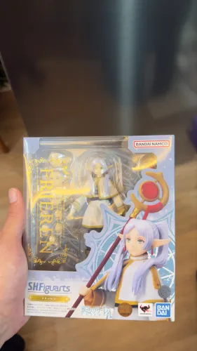 S H Figuarts Frieren - Beyond Journey?s End - Original Bandai