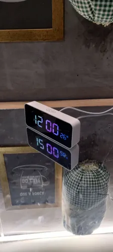 Relógio despertador termômetro