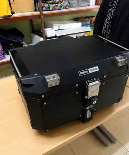 Baú Givi Trekker Outback 58l Preto Alumínio