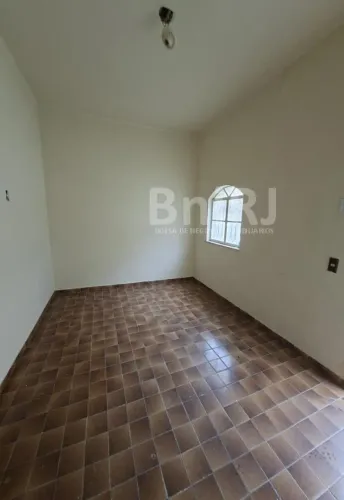 OPORTUNIDADE. CASA DE VILA, SEM CONDOMINIO E IPTU, JUNTO AO COMÉRCIO E TRANSPORTES
