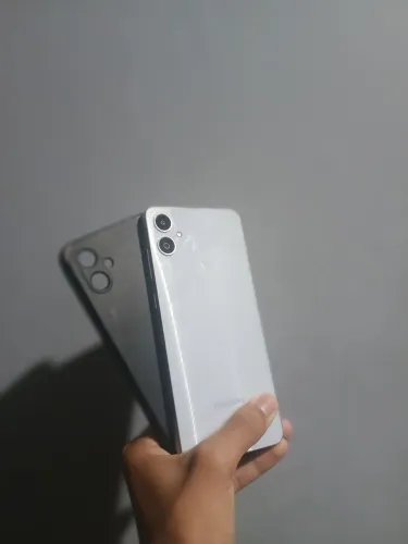 Samsung A05 128 GB 5G sem marcas de uso, acompanha caixa e capinha usada