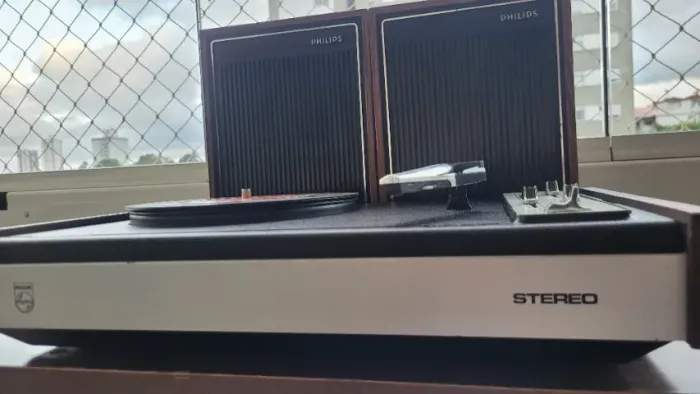 Lindíssima Vitrola Antiga Philips, raro e nostálgico Toca discos de LP Vinil toda original
