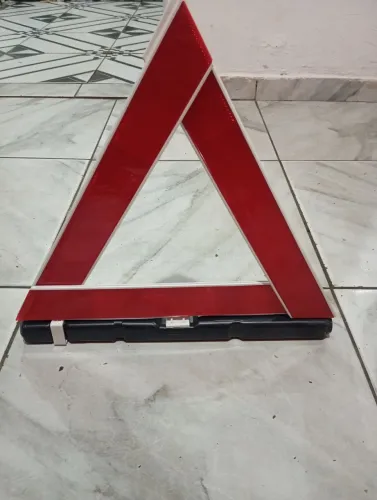 Triângulo de segurança Suzuki