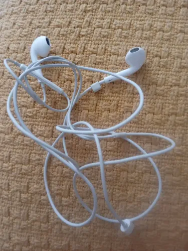Ear pods lightning