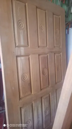 Porta de 80cm Massaranduba, aduela e fechadura