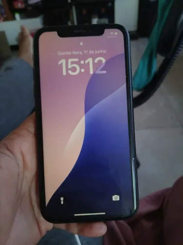 Celular iPhone XR 64 GB