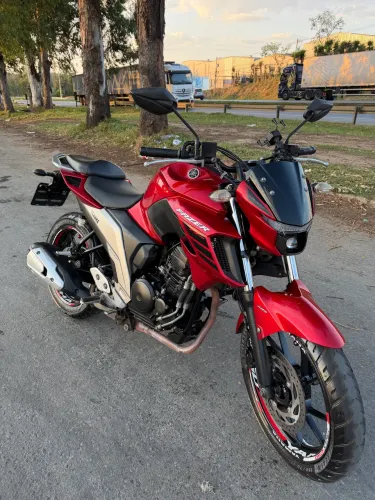 Yamaha Fazer FZ25 250 2023 Vermelha