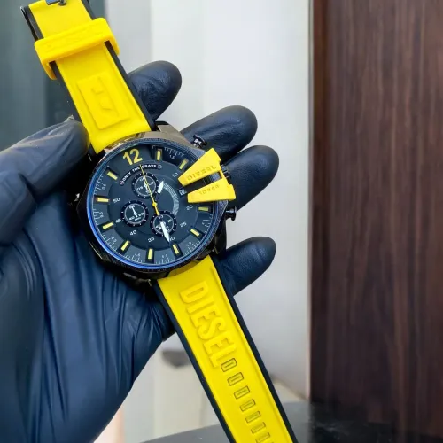 Relógio Diesel borracha pulseira amarela 