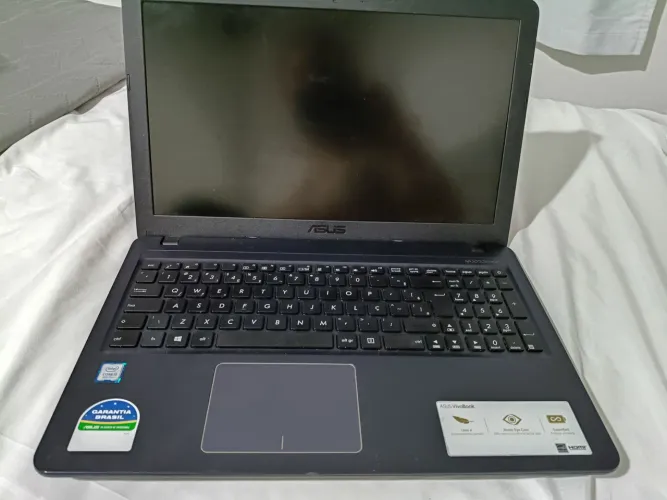 Notebook ASUS VivoBook 15, Intel core i5, 8 GB, 256 GB SSD, 15,6", LED FHD