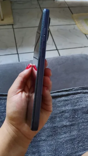 Moto G 35 5g 128giga leves marcas de uso semi novo