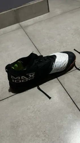 Tênis de futsal 