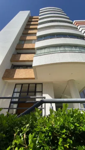 Vendo Apartamento no Condominio Chateau Margoux, Tirol: 4 quartos, 4 suítes.