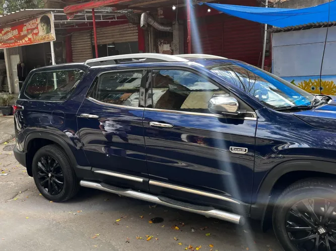 Capota fibra de carbono Fiat toro 