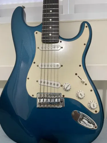 GUITARRA MEMPHYS BY TAGIMA