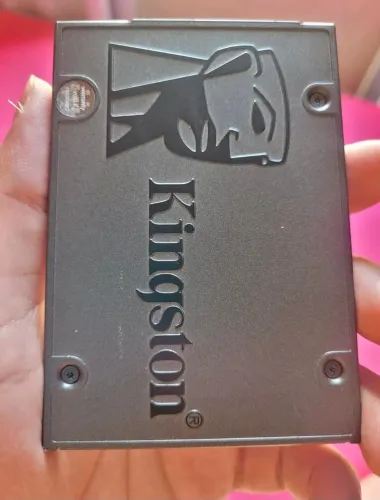 Vendo ou troco SSD 240GB com Windows 10