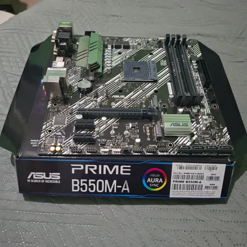 Placa-Mãe ASUS Prime B550M-A - Estado de Nova!
