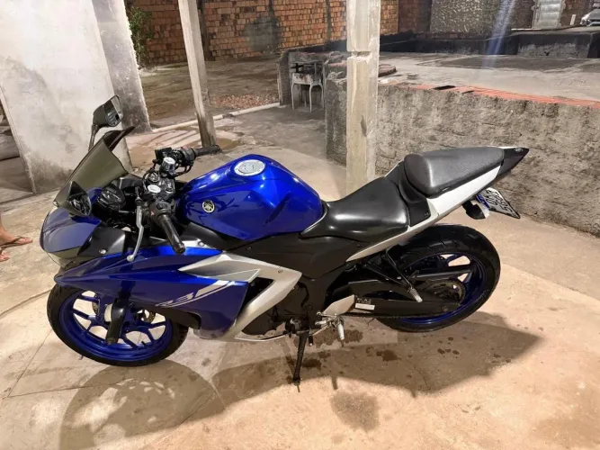 Moto Yamaha r3 ano 2018. Excelente moto. Forte de motor. *73