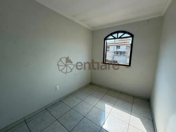 Casa com 3 quartos para alugar em Ibirité