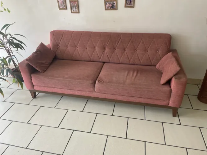 Excelente sofá novíssimo 450,00