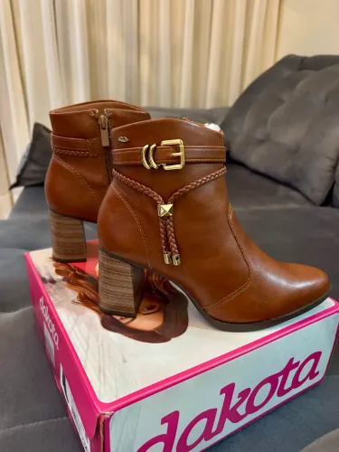 Bota Dakota Couro