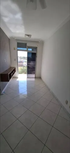 Apartamento com 3 Quarto(s) e 2 banheiro(s) para Alugar, 96 m² por R$ 1777 / Mês
