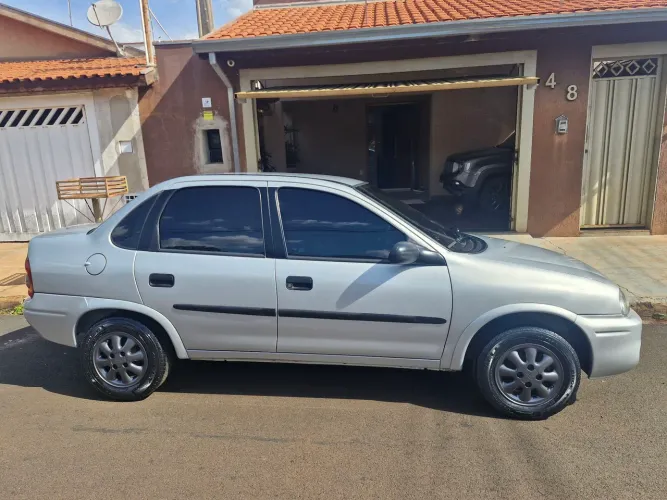 Chevrolet Corsa Sedan Super/ Classic 1.6 MPFI 8V 4 2003