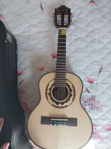 Vendo cavaquinho jacaranda captado novo