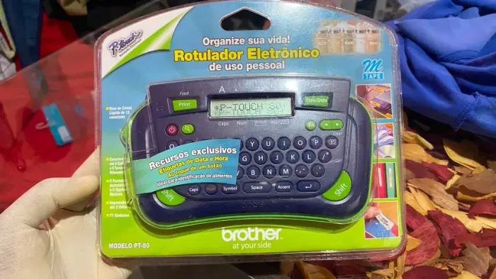 Rotulador Eletrônico Brother PT80 (Azul/Verde)