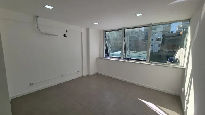 Sala comercial no Pechincha - Rio de Janeiro - RJ