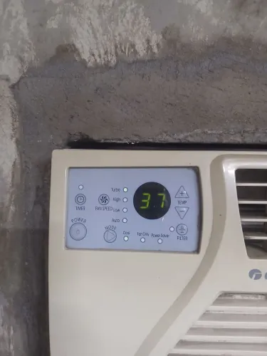 Vendo um ar de 10 btu