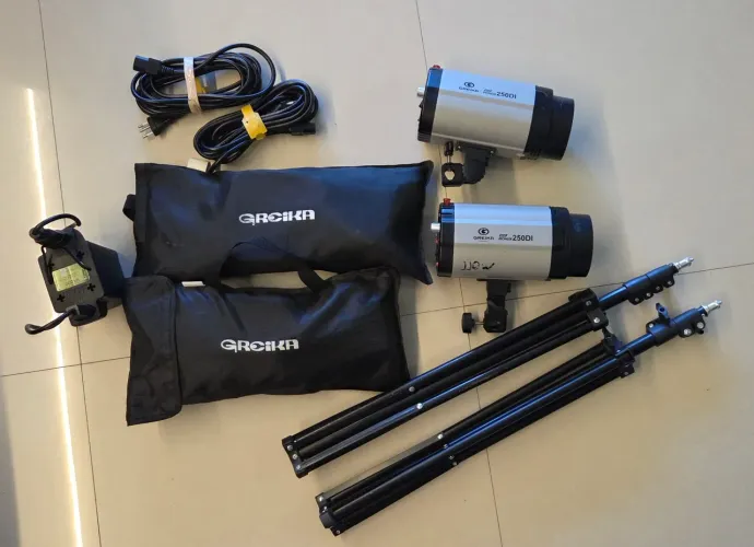 Kit Flash Estúdio Godox Mini Pioneer 250DI 110V