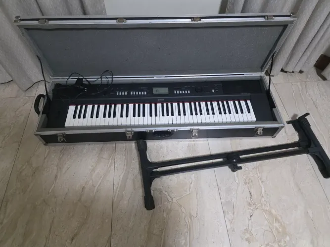 Teclado yamaha piaggero np-v60 76 teclas