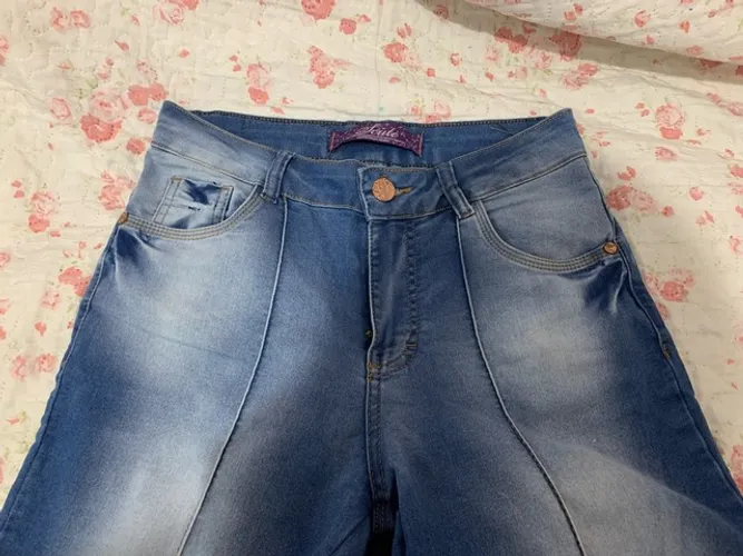 Calça jeans flare