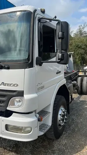 MB 1725 4X4 ANO 2011 TRACADO BLOQUEADO E REDUZIDO