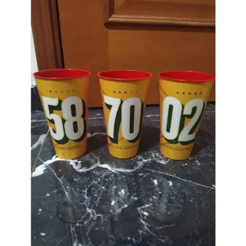 Kit com 3 copos Brahma Copa do Mundo 2018 - Brasil 58, 70 e 2002