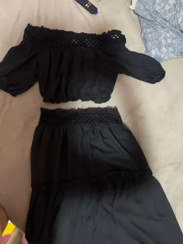 Conjunto preto saia e cropped