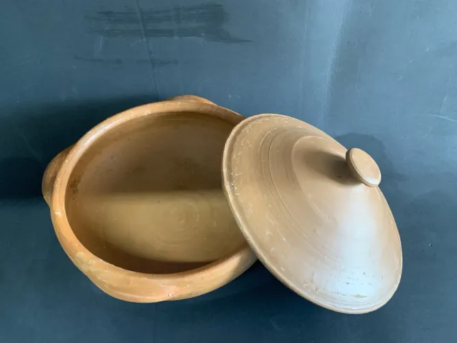 Caçarola com tampa de cerâmica vermelha esmaltada - Grande 