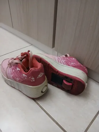 Tênis de rodinhas infantil fashion