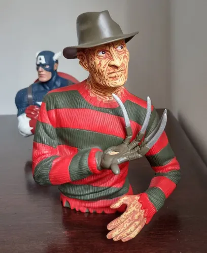 Freddy Krueger cofre